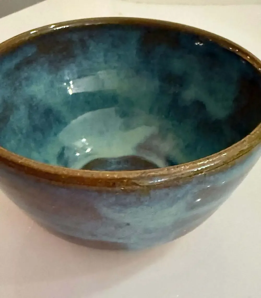 Signed Studio Pottery Hand-Thrown Ceramic Bowl Blue and Brown Glaze 5-inch